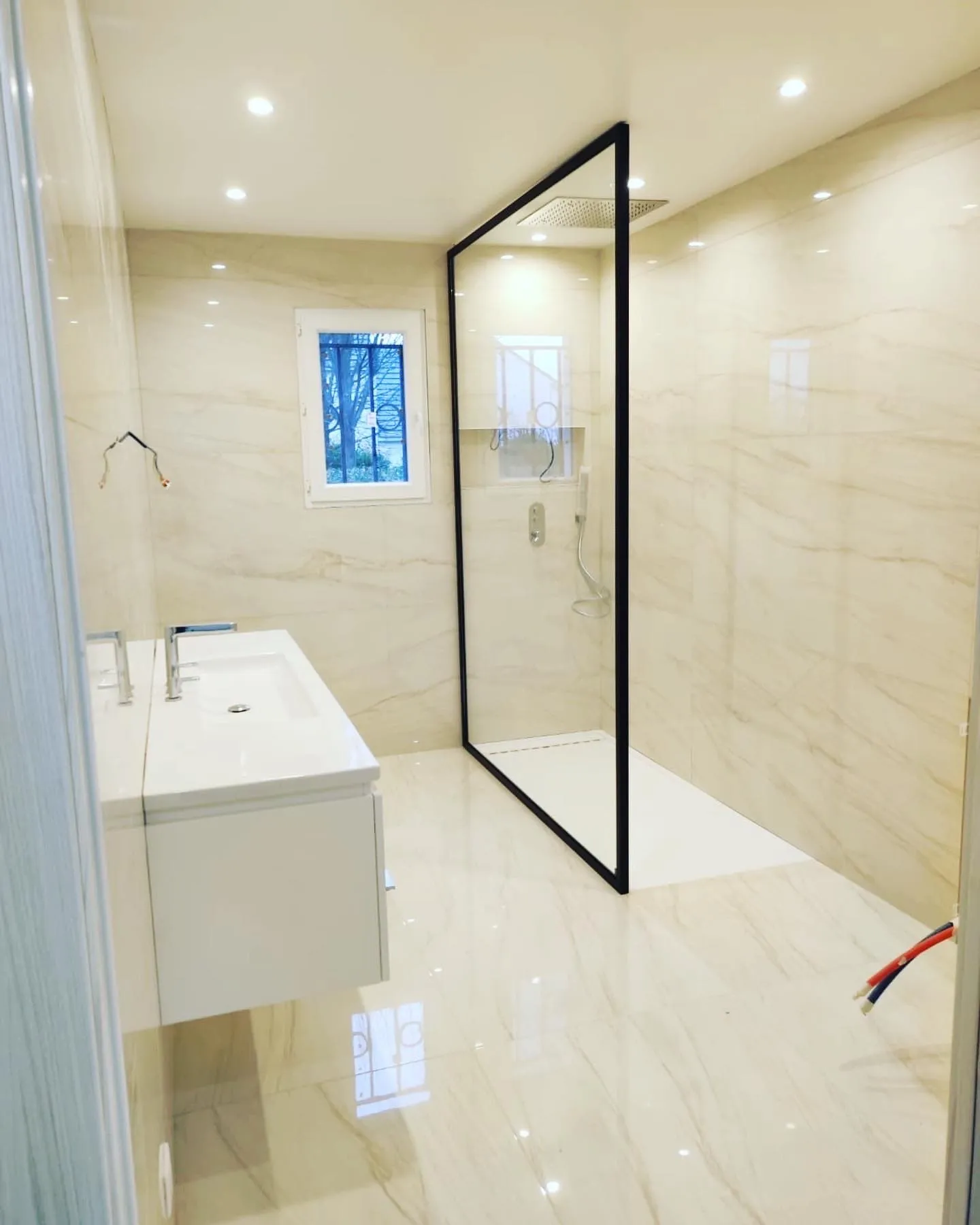Salle de bain carelage beige client 3