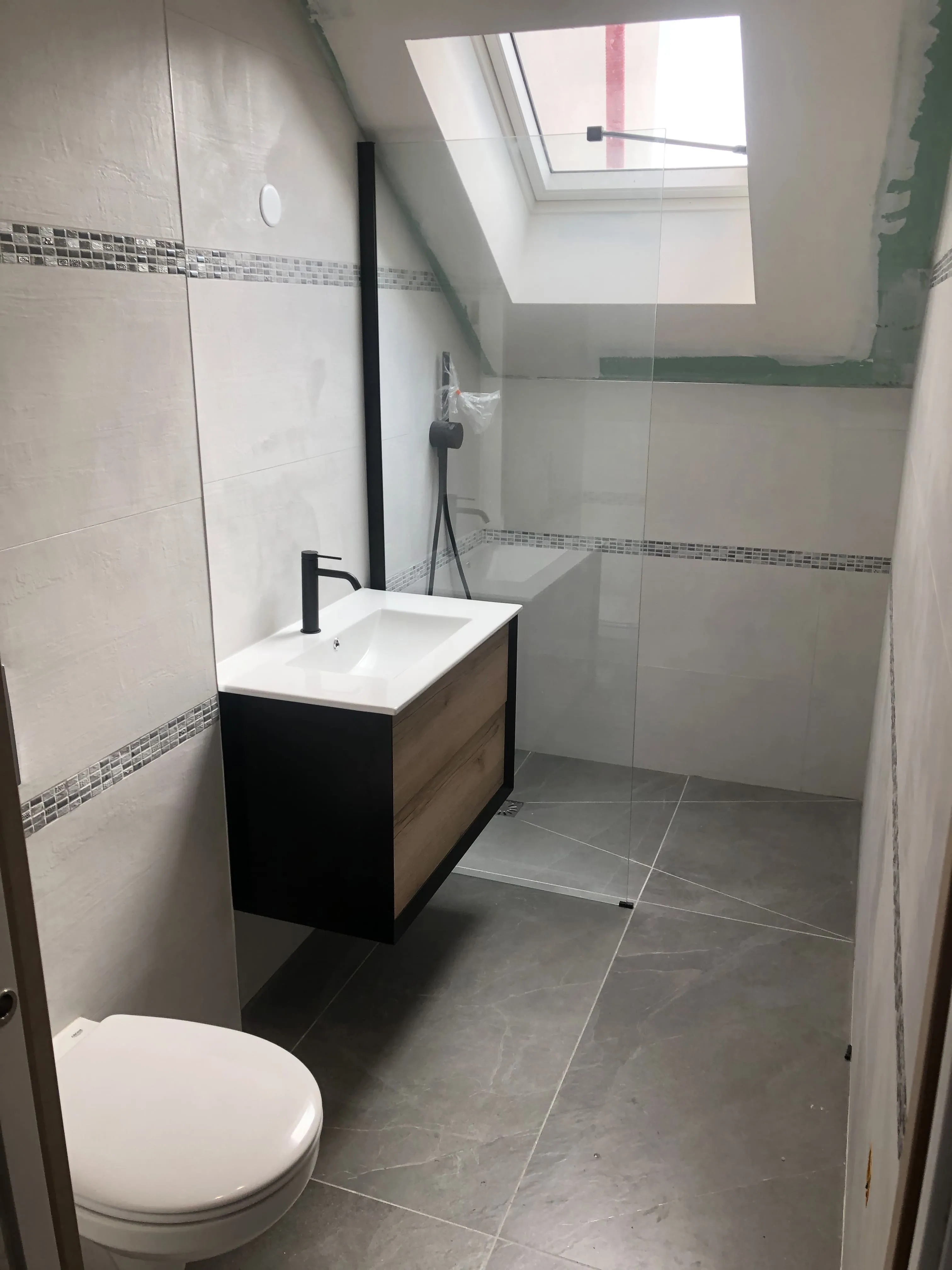 Salle de bain rénovation 1