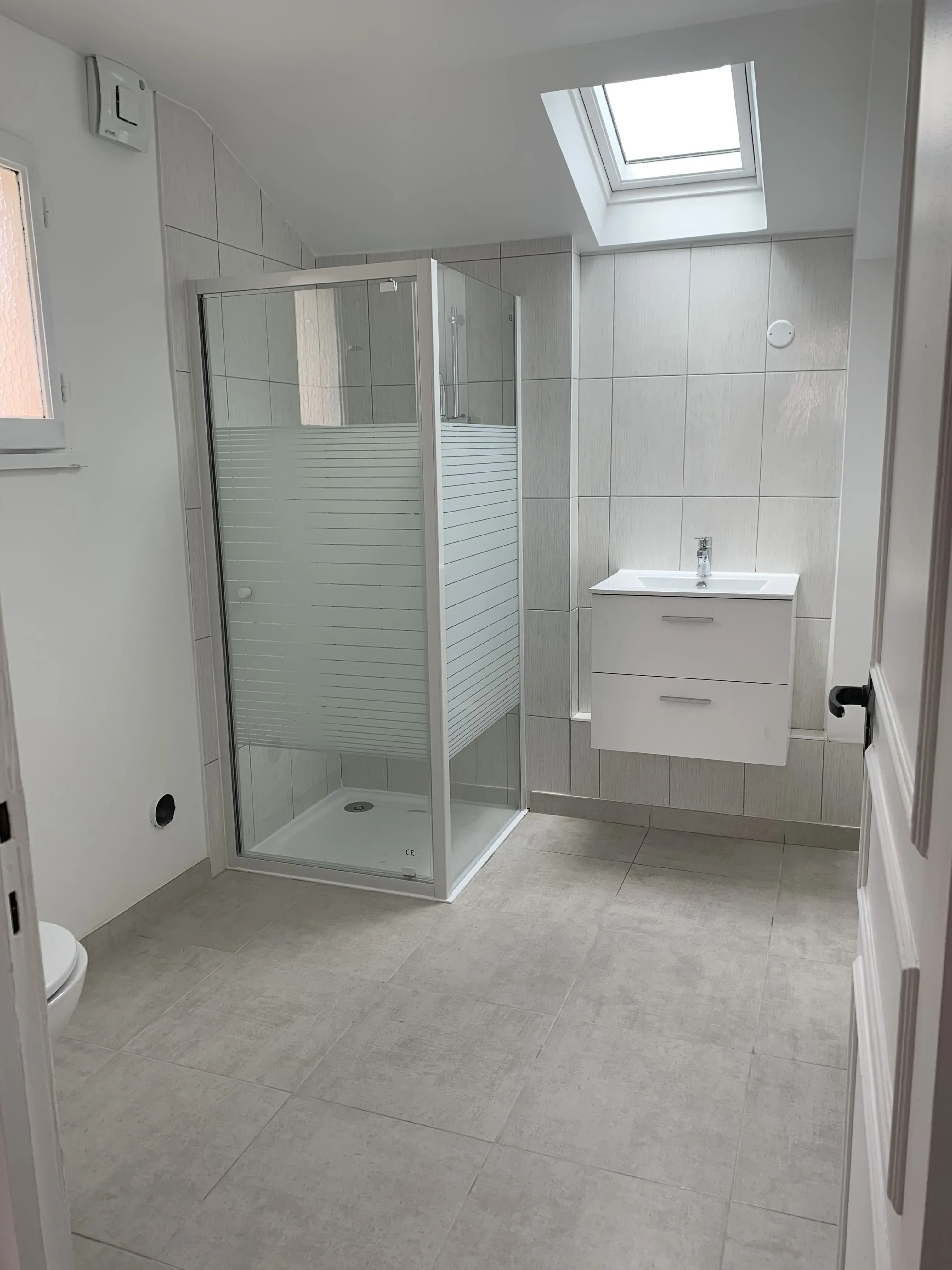 Rénovation salle de bain all white